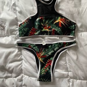 Cupshe Tropical Racerback Bikini NWT sz Xl